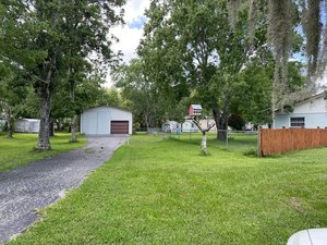 HOUSE WITH RV PARKING FOR RENT